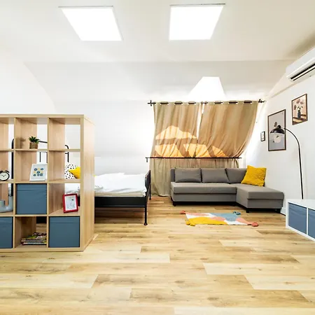 Modern Colorful Near Vranov Center Διαμέρισμα